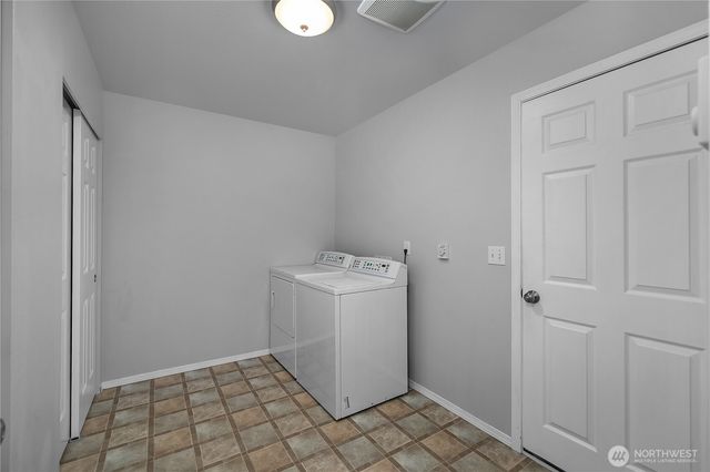 810 E Lakeshore Drive W, Shelton, WA 98584