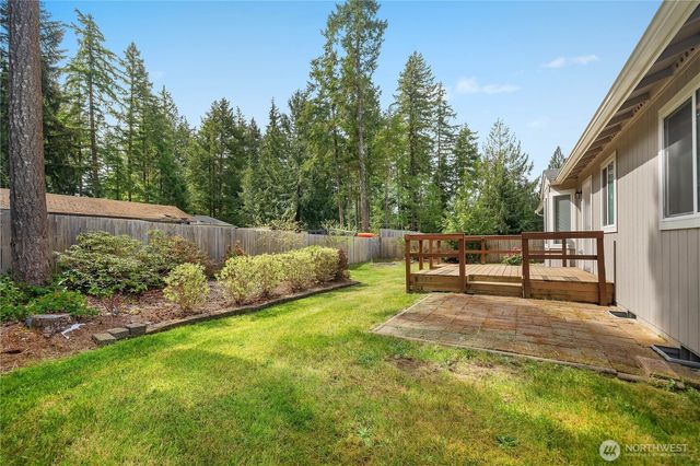 810 E Lakeshore Drive W, Shelton, WA 98584