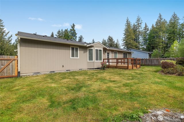 810 E Lakeshore Drive W, Shelton, WA 98584