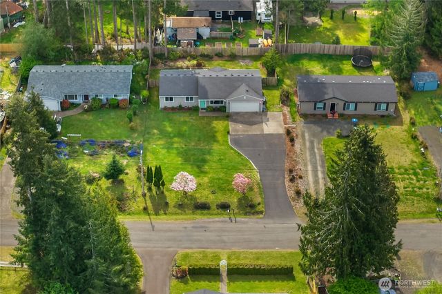 810 E Lakeshore Drive W, Shelton, WA 98584
