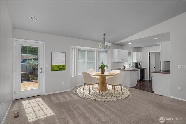 810 E Lakeshore Drive W, Shelton, WA 98584