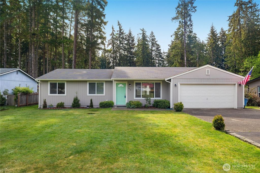 810 E Lakeshore Drive W, Shelton, WA 98584