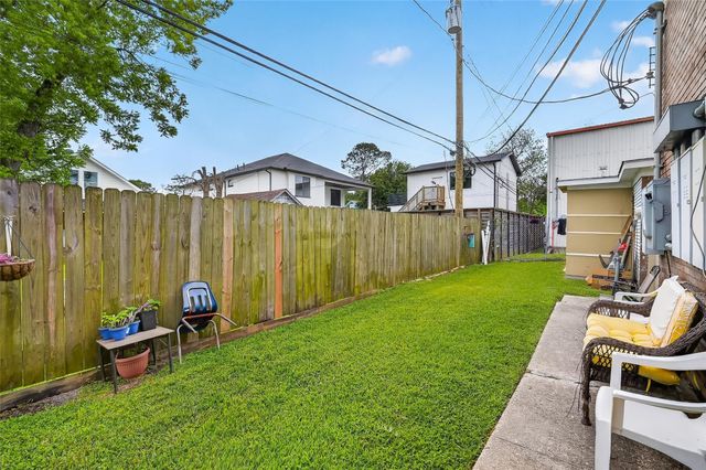 7742 Park Place Boulevard 4, Houston, TX 77087