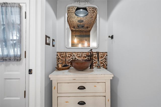 2601 Cedar Ridge Road, Waco, TX 76708