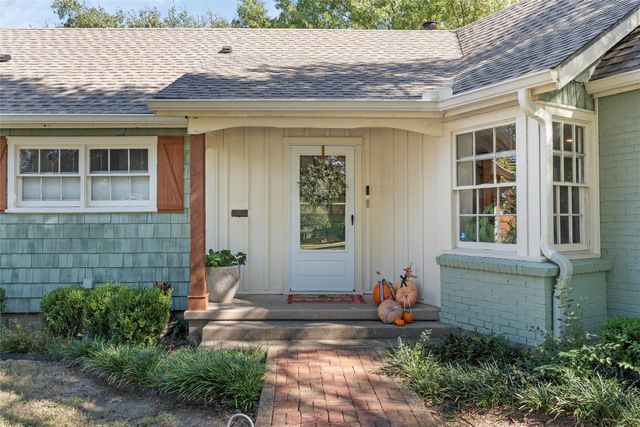 2601 Cedar Ridge Road, Waco, TX 76708