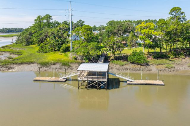 1230 Brackish Court, Beaufort, SC 29902