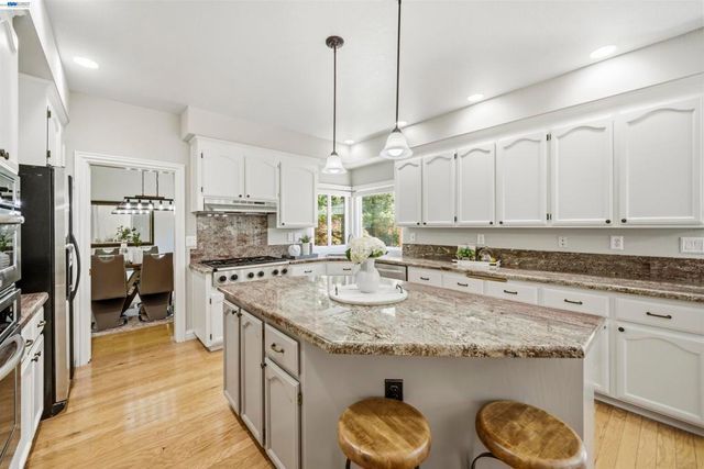 507 Raven Pl, Clayton, CA 94517