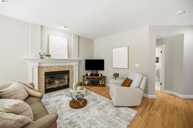 507 Raven Pl, Clayton, CA 94517