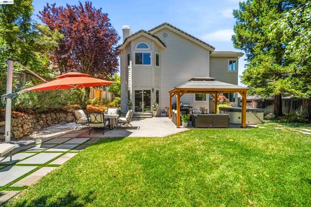 507 Raven Pl, Clayton, CA 94517