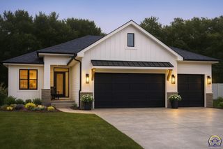 6211 SW 46th CT, Topeka, KS 66610