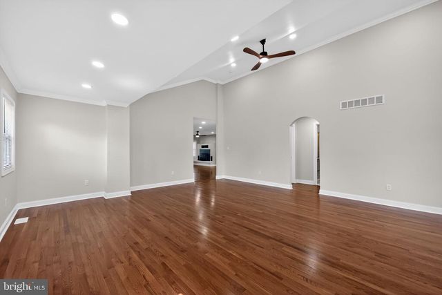 207 ROLLING GREEN AVE, New Castle, DE 19720