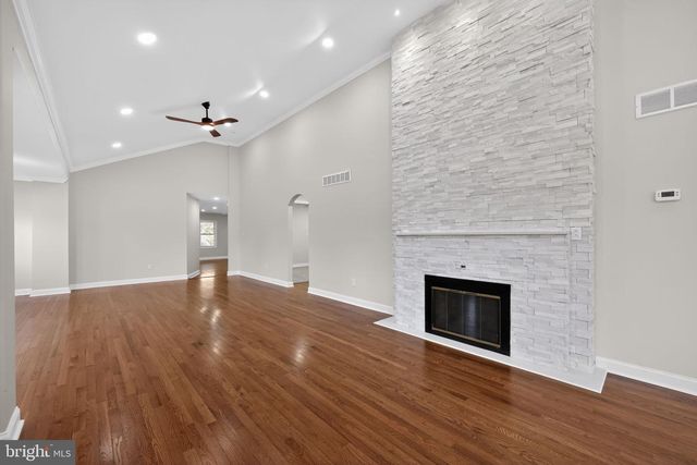 207 ROLLING GREEN AVE, New Castle, DE 19720