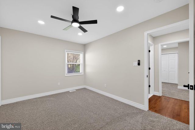 207 ROLLING GREEN AVE, New Castle, DE 19720