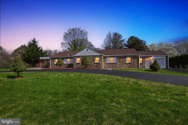 207 ROLLING GREEN AVE, New Castle, DE 19720