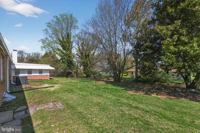 207 ROLLING GREEN AVE, New Castle, DE 19720