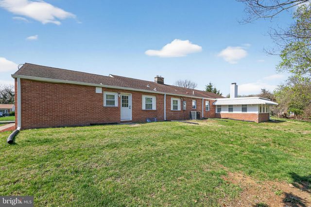 207 ROLLING GREEN AVE, New Castle, DE 19720
