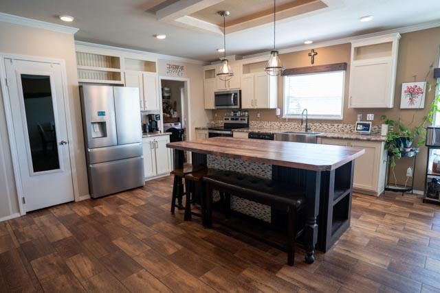 142 Triangle Acres, Cedar Creek, TX 78612