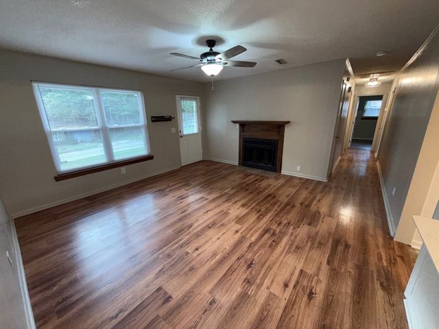 46 Dogwood St., Midland City, AL 36350
