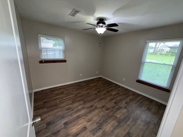 46 Dogwood St., Midland City, AL 36350