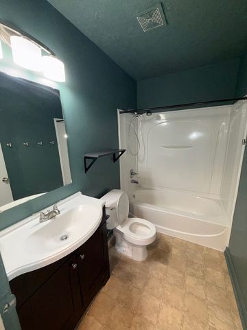 46 Dogwood St., Midland City, AL 36350