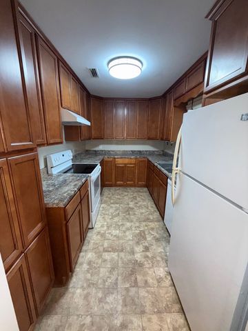 46 Dogwood St., Midland City, AL 36350