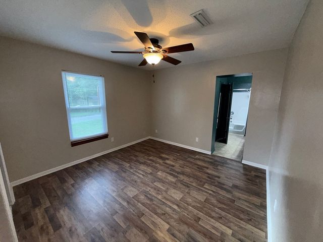 46 Dogwood St., Midland City, AL 36350