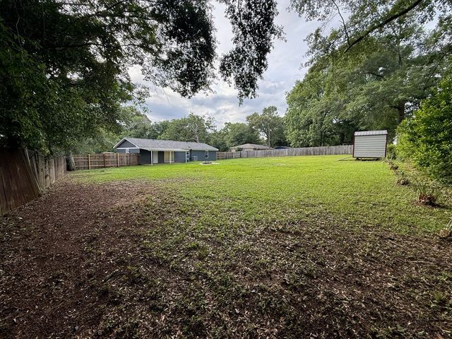 46 Dogwood St., Midland City, AL 36350