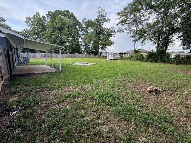 46 Dogwood St., Midland City, AL 36350