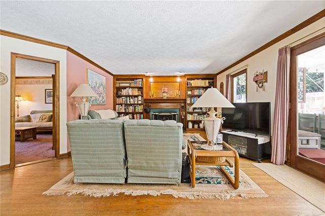 4183 Deerbrook Way SW, Lilburn, GA 30047