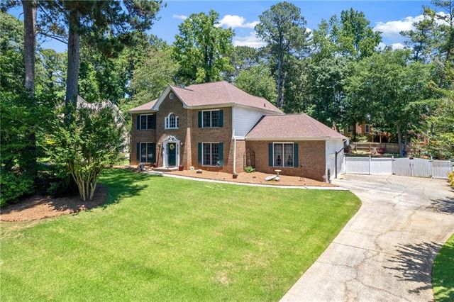 4183 Deerbrook Way SW, Lilburn, GA 30047
