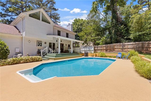 4183 Deerbrook Way SW, Lilburn, GA 30047
