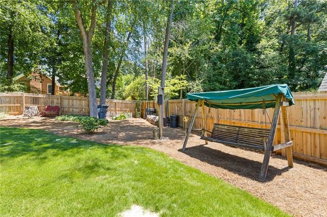 4183 Deerbrook Way SW, Lilburn, GA 30047