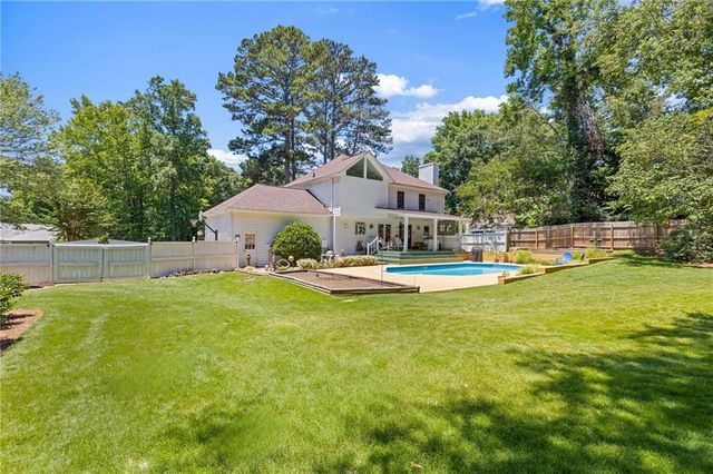 4183 Deerbrook Way SW, Lilburn, GA 30047