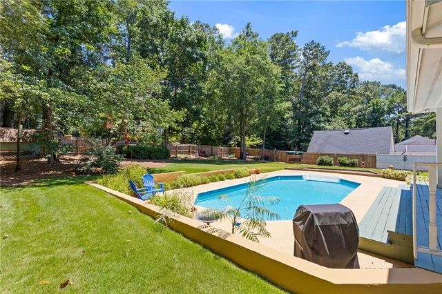 4183 Deerbrook Way SW, Lilburn, GA 30047