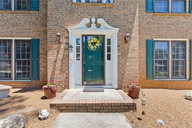 4183 Deerbrook Way SW, Lilburn, GA 30047