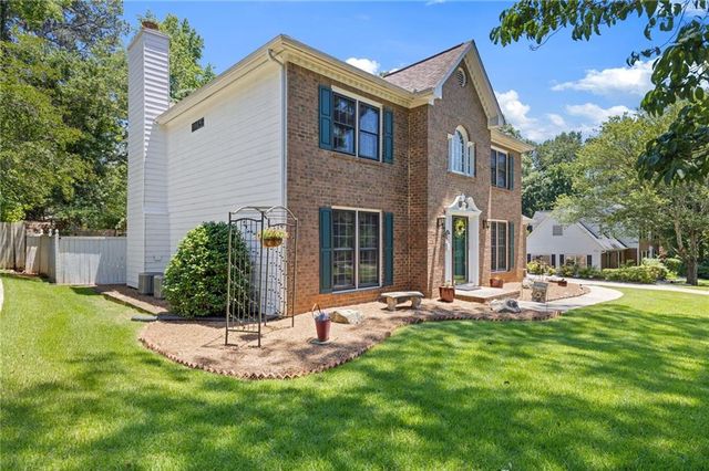 4183 Deerbrook Way SW, Lilburn, GA 30047
