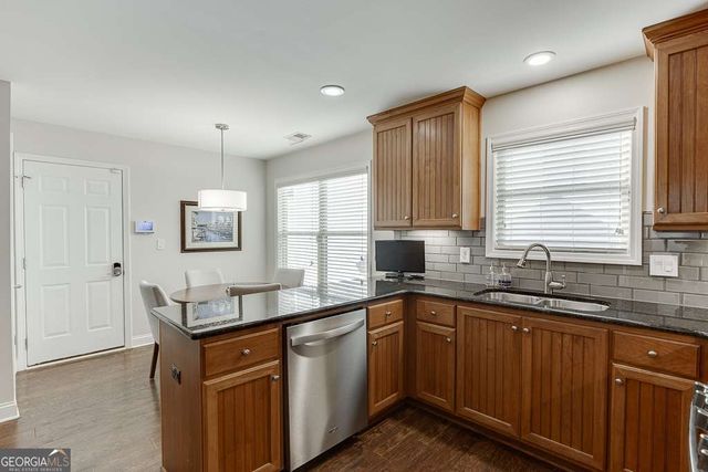 5652 Leaf Ridge Lane NE, Buford, GA 30518