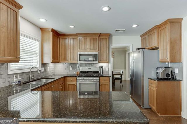 5652 Leaf Ridge Lane NE, Buford, GA 30518