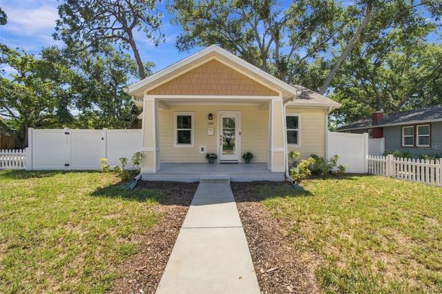 150 50TH STREET N, St Petersburg, FL 33710