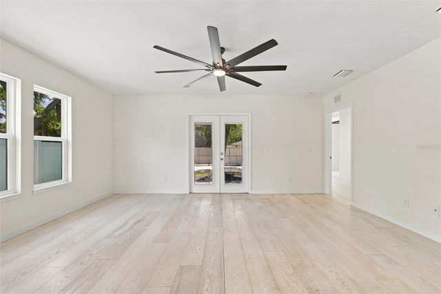 150 50TH STREET N, St Petersburg, FL 33710