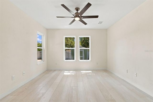 150 50TH STREET N, St Petersburg, FL 33710