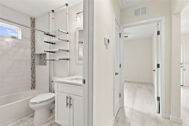 150 50TH STREET N, St Petersburg, FL 33710