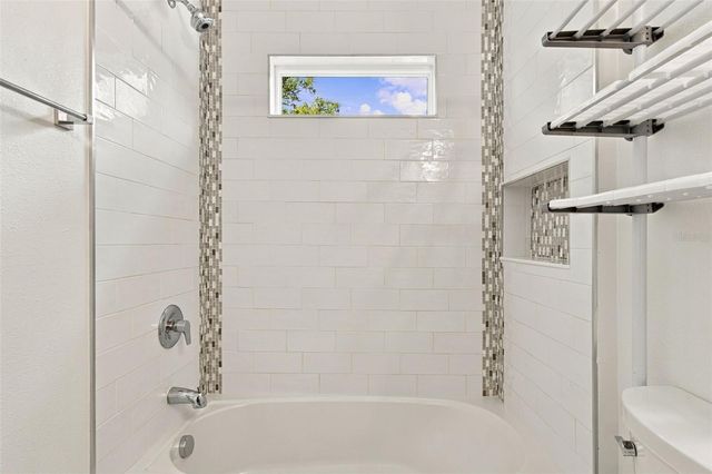 150 50TH STREET N, St Petersburg, FL 33710