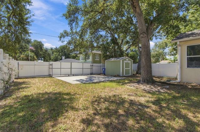 150 50TH STREET N, St Petersburg, FL 33710