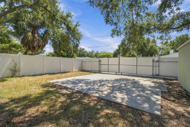 150 50TH STREET N, St Petersburg, FL 33710