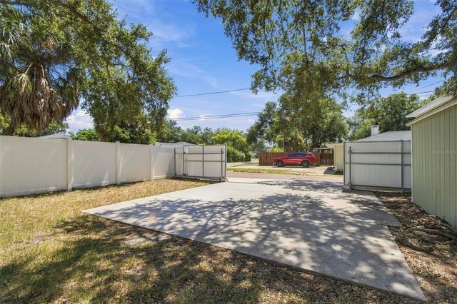 150 50TH STREET N, St Petersburg, FL 33710