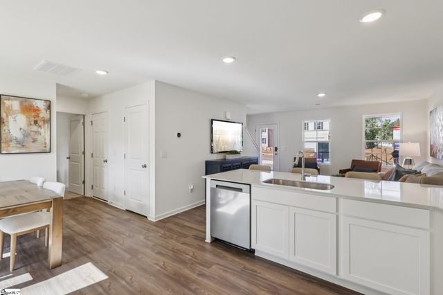 479 Sundown Drive, Spartanburg, SC 29302