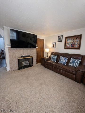 13 5th, Mcmechen, WV 26040