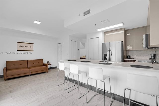 15450 NW 2nd Ave 15450, Miami, FL 33169