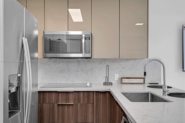 15450 NW 2nd Ave 15450, Miami, FL 33169